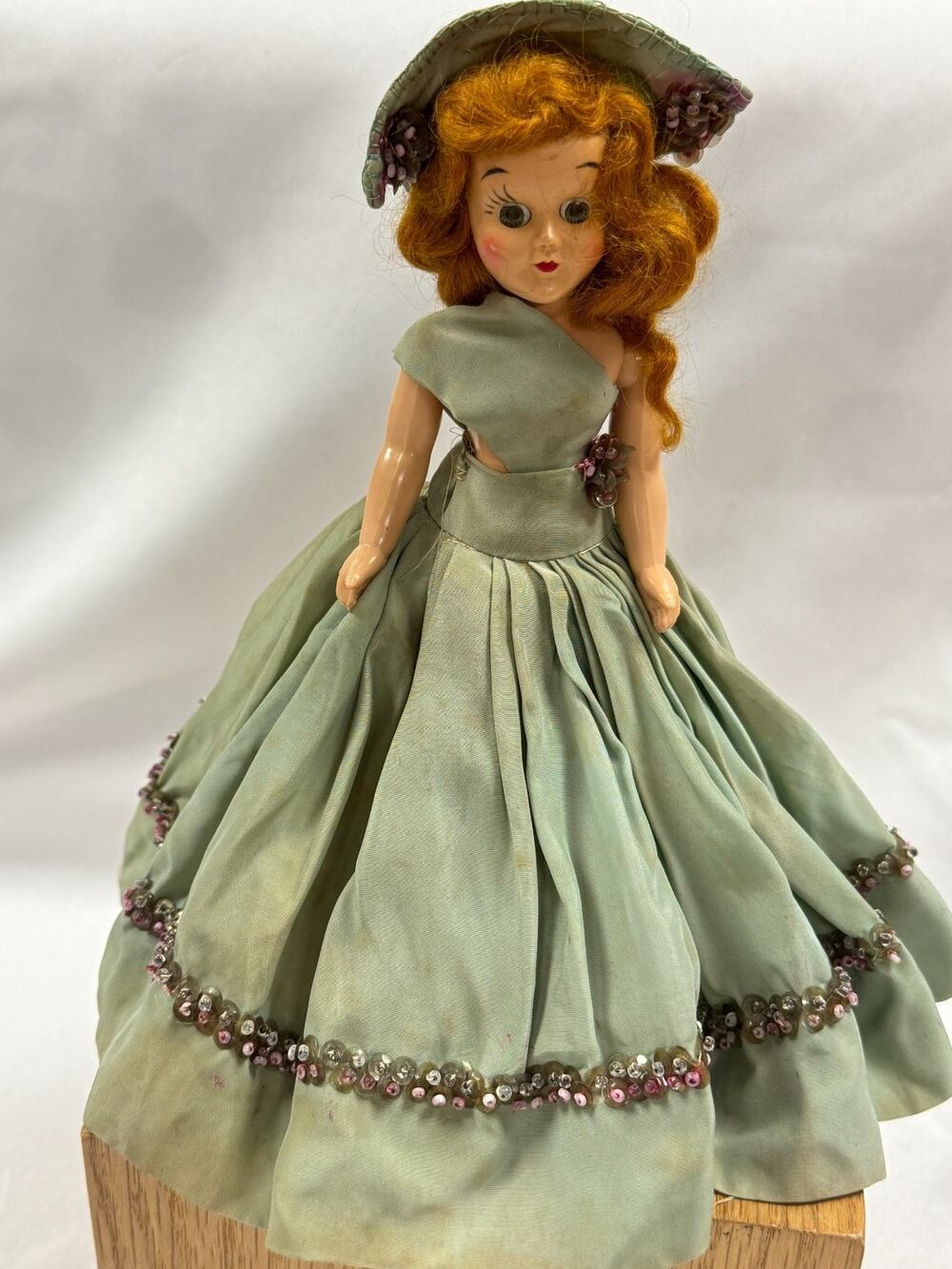 Vintage Ethnic Costume Doll Unmarked Sleep Eyes 8 Inch Free Standing Green Dress